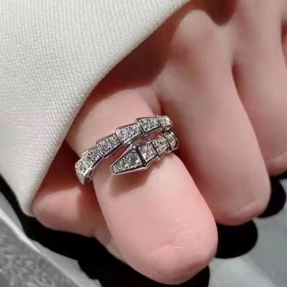 Adjustable Serpenti lux silver zircon ring - Picture 1 of 13